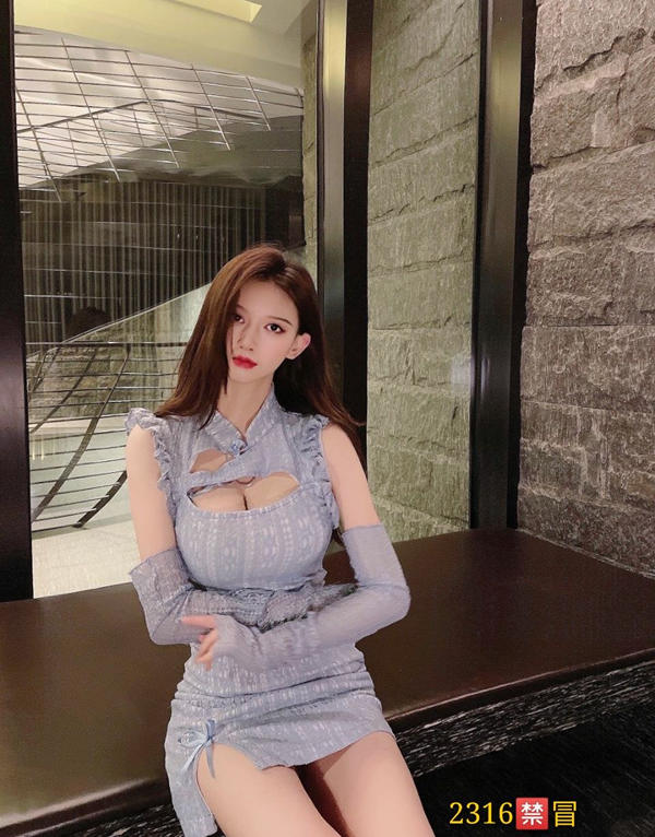 温哥华伴游模特