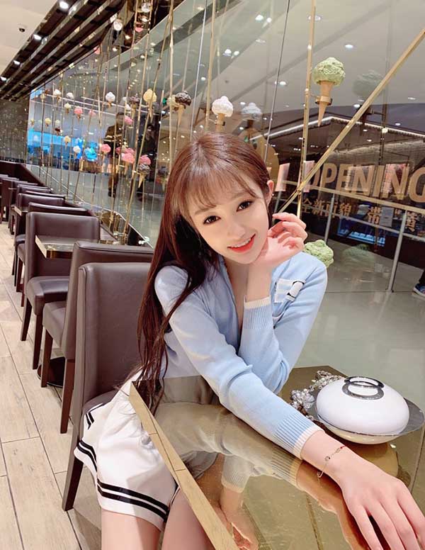 芝加哥外围女大学生