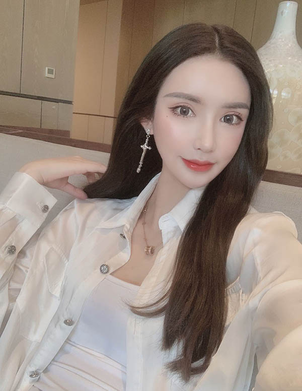 旧金山外围女大学生